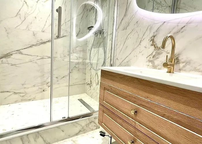 Keep In Touch 3 Bedroom/3 Bathroom/wifi * Cannes